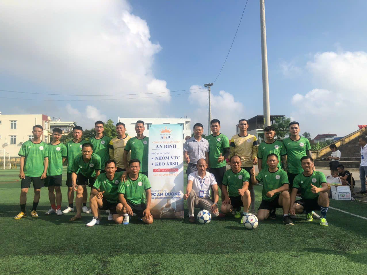 Tổ chức bóng đá ---