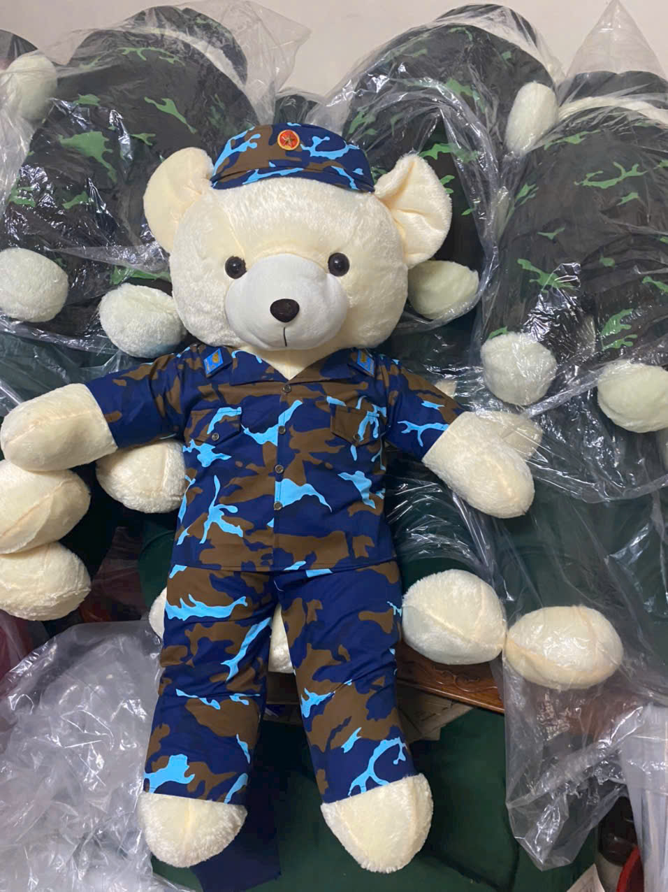 Gấu bông mặc quân phục chiến sĩ dễ thương làm quà tặng