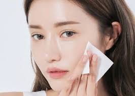 Giấy thấm dầu da mặt có làm khô da?