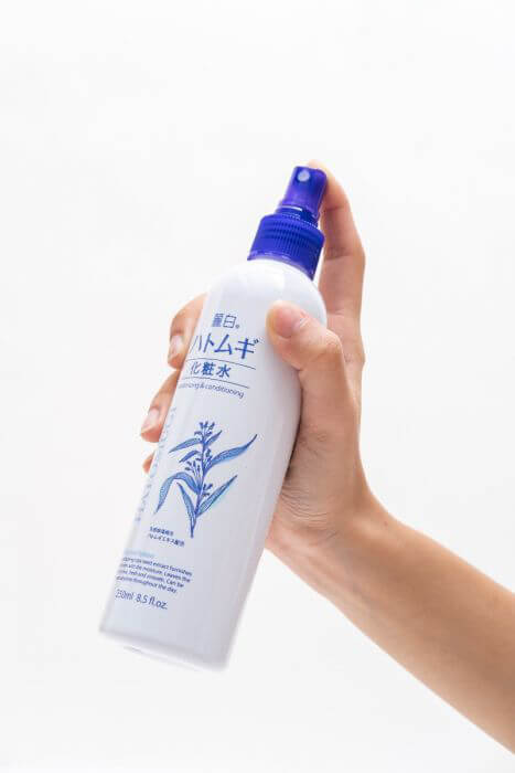 Xịt Khoáng Dưỡng Ẩm Sáng Da Hatomugi Chiết Xuất Ý Dĩ 250mL_Nội Địa Nhật