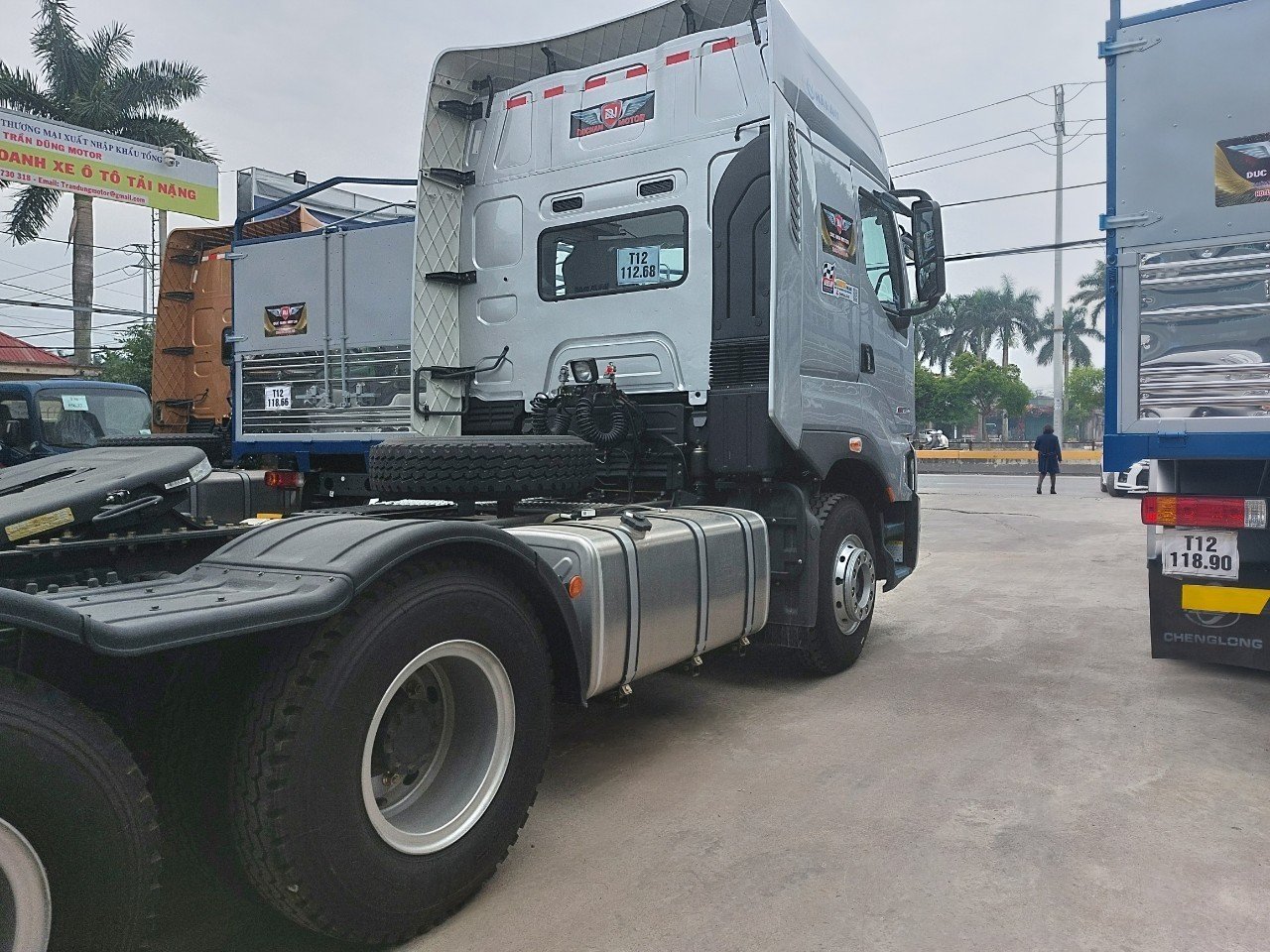 XE ĐẦU KÉO CHENGLONG 385HP- Cầu láp