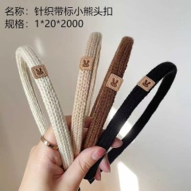 Bờm  tóc đan len có logo hình gấu