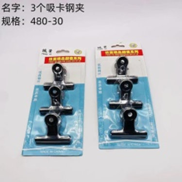 3 chiếc kẹp sắt