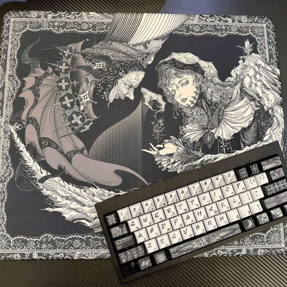 LÓT CHUỘT GAMING Feng Villain, Bề Mặt Control Được Dệt Siêu Mịn, Viền May Chìm, Base Polyurethane XSOFT, Size 490x420x4mm