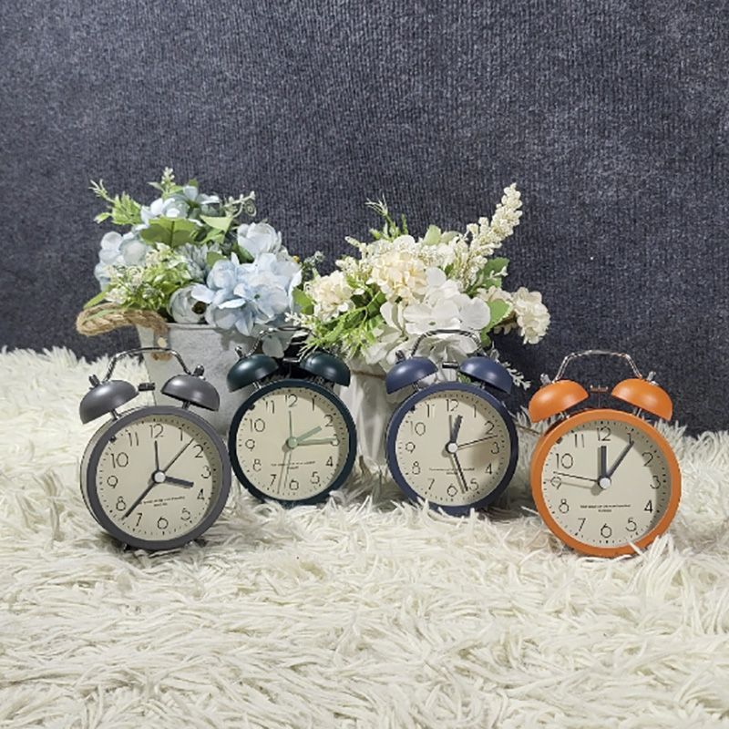 Địa Chỉ Mua Sỉ Đồng Hồ Chuông Reo Báo Thức Để Bàn Kim Trôi Báo Thức Thiết Kế Nhỏ Gọn RW 3302 Tại TPHCM - Khosivn.com