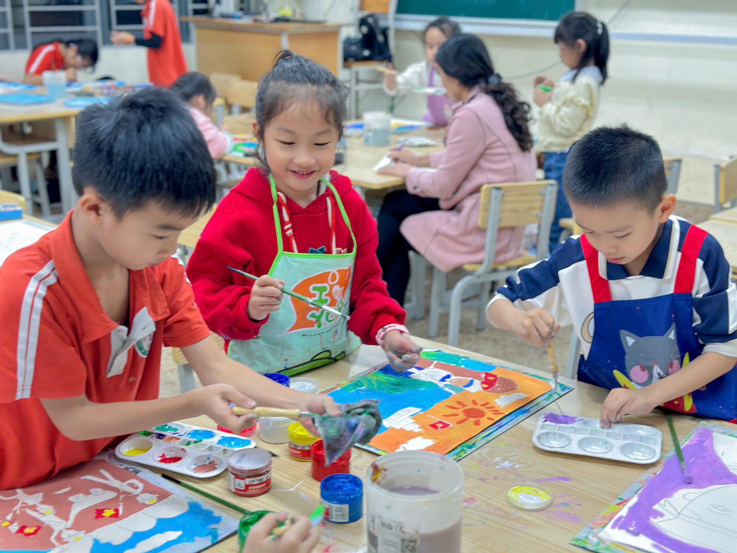 Câu lạc bộ Mĩ Thuật sáng tạo (Joy Art) - Nơi khám phá và phát triển tài năng của các em học sinh
