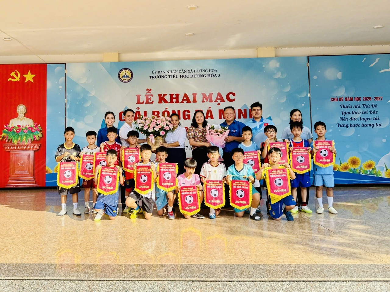 KHỐI 4 VÀ 5 TRƯỜNG TIỂU HỌC DƯƠNG HOÀ 3 SÔI NỔI KHAI MẠC GIẢI BÓNG ĐÁ MINI NĂM HỌC 2026–2027