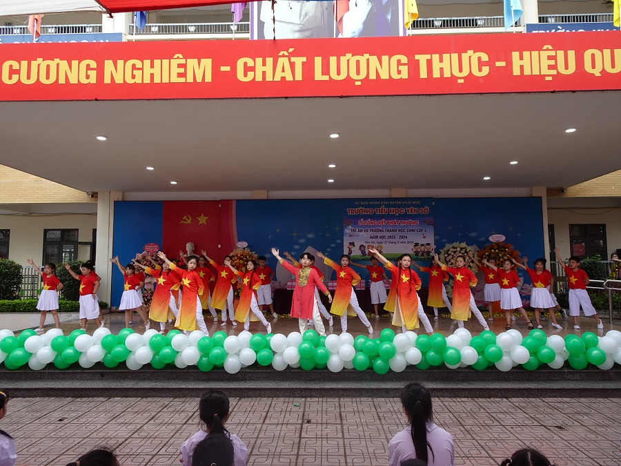 Trường TH Yên Sở tổ chức lễ tổng kết, phát thưởng, tri ân và trưởng thành cho học sinh khối 5