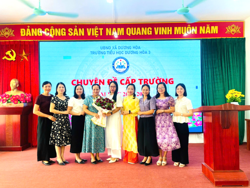 TRƯỜNG TIỂU HỌC DƯƠNG HOÀ 3 TỔ CHỨC CHUYÊN ĐỀ ĐỔI MỚI PHƯƠNG PHÁP VÀ HÌNH THỨC DẠY HỌC, TỪNG BƯỚC ĐƯA TIẾNG ANH TRỞ THÀNH NGÔN NGỮ THỨ HAI