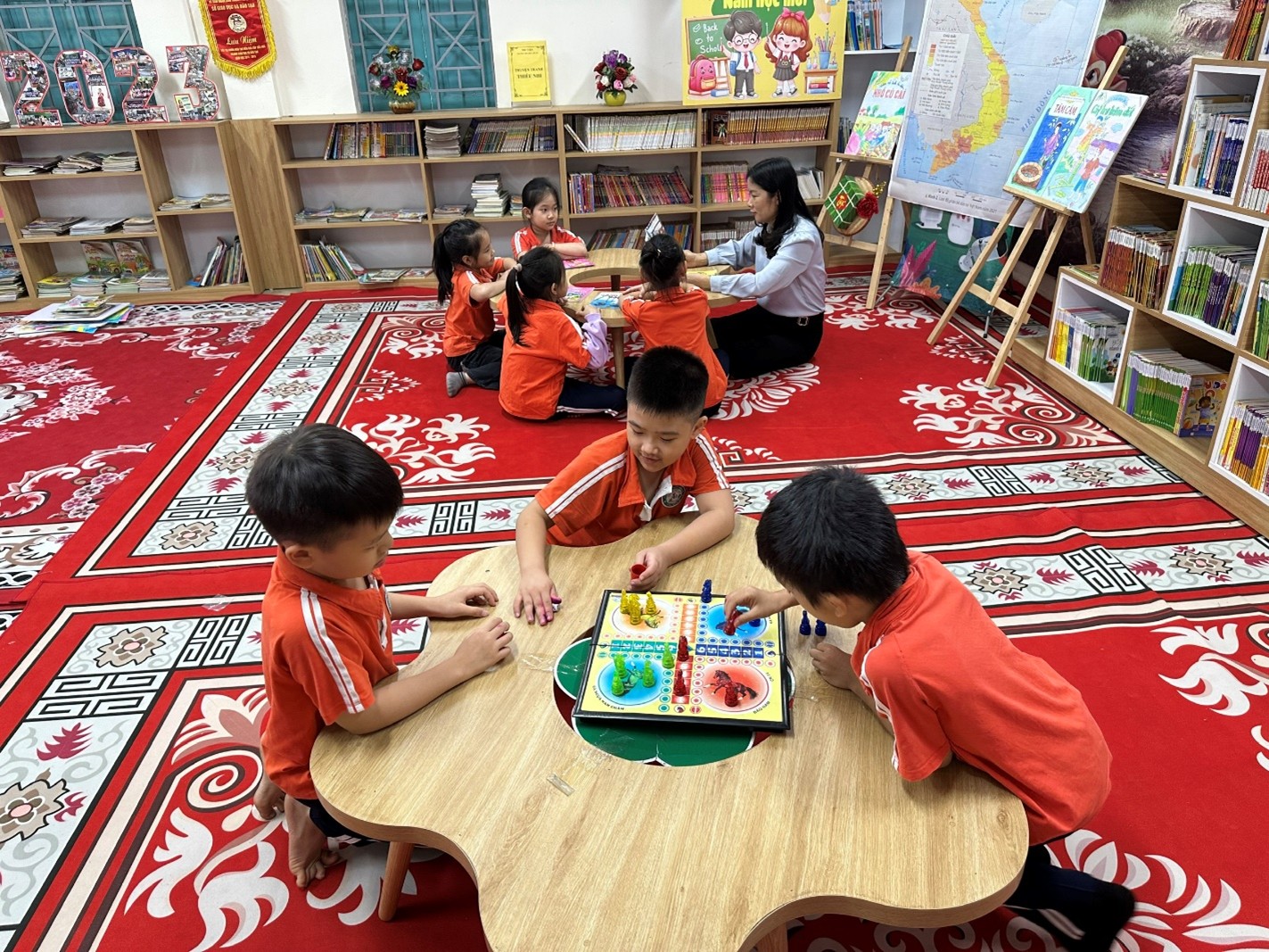 HOẠT ĐỘNG ĐỌC SÁCH CỦA HỌC SINH TRƯỜNG TIỂU HỌC YÊN SỞ