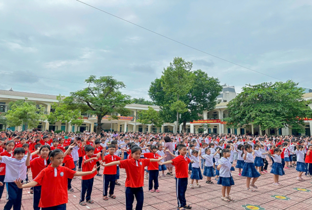 HOẠT ĐỘNG TẬP THỂ DỤC BUỔI SÁNG CỦA HỌC SINH TRƯỜNG TH YÊN SỞ HOẠT ĐỘNG TẬP THỂ DỤC BUỔI SÁNG CỦA HỌC SINH TRƯỜNG TH YÊN SỞ