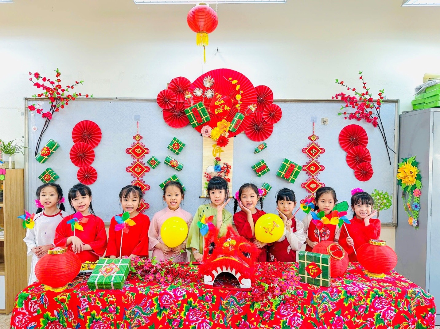 Chào Xuân Ất Tỵ 2025 Chào Xuân Ất Tỵ 2025