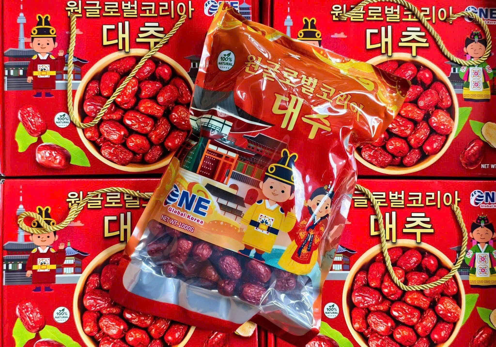 Táo Đỏ Sấy khô One Global Korea hộp 1kg - Táo đỏ có vị ngọt thanh, dễ sử dụng trong nhiều món ăn như hầm gà, nấu chè, chưng yến hoặc pha trà hằng ngày - SWOT