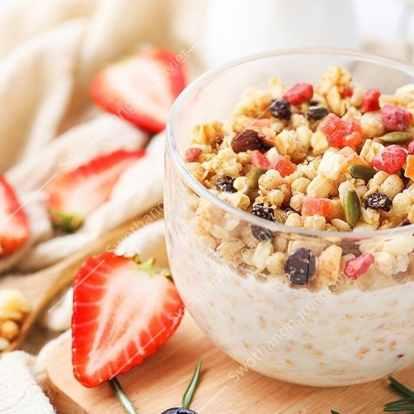 Ngũ cốc Calbee Nhật vị trái cây 700g, Ngũ cốc Nhật Bản cao cấp, hương vị thơm ngon, hỗ trợ ăn kiêng, bổ sung dinh dưỡng - SWOT