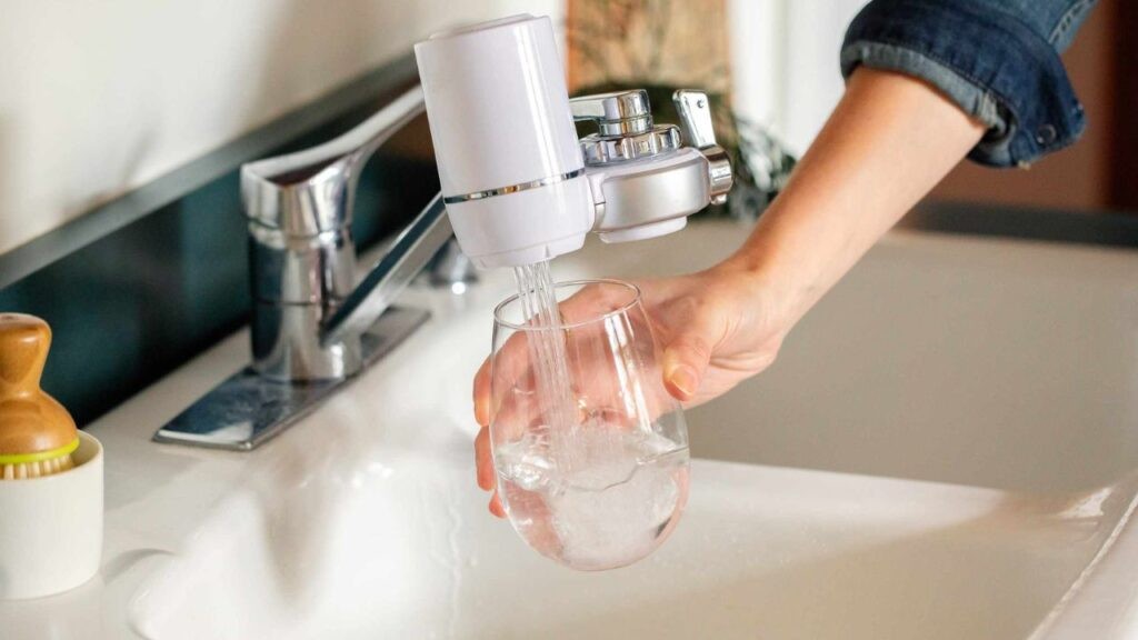 Chuyên Gia Hướng Dẫn Chọn Máy Lọc Nước Uống Trực Tiếp 2 Vòi Nóng Lạnh
