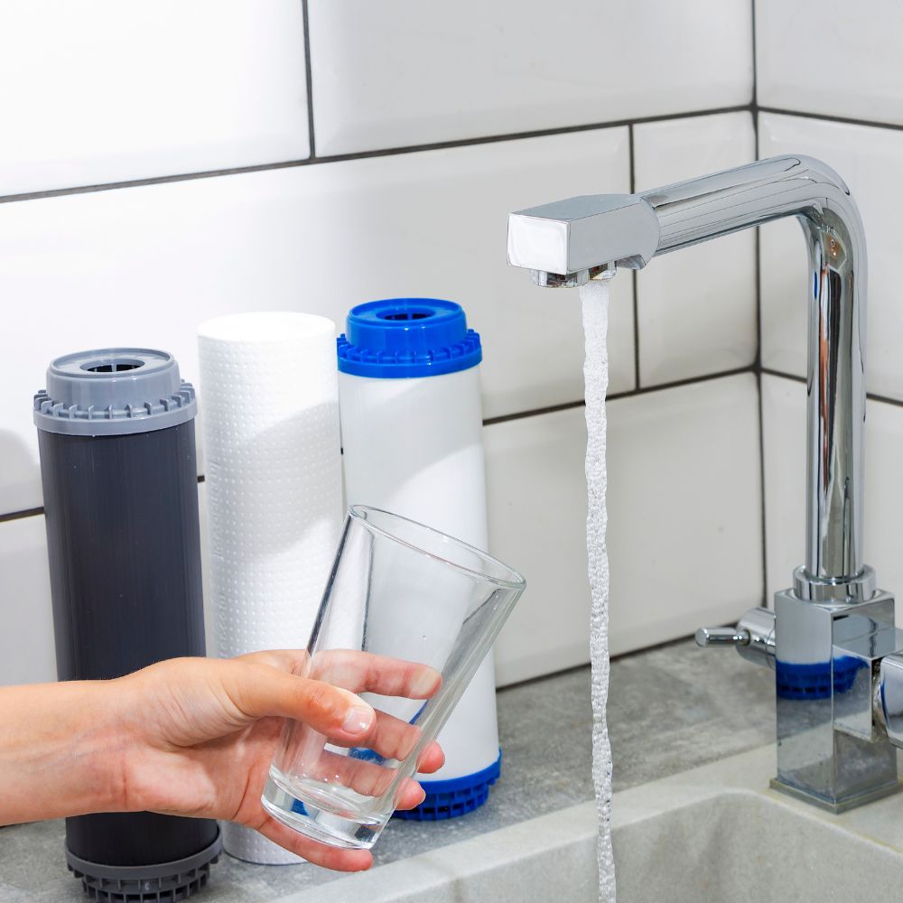 Máy lọc nước chảy yếu: Nguyên nhân và cách xử lý hiệu quả