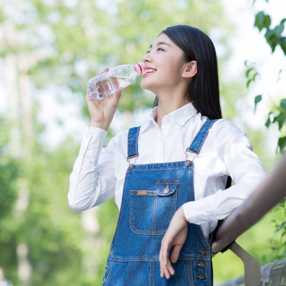 Uống nhiều nước có tác dụng gì? 9 lợi ích dành cho sức khỏe