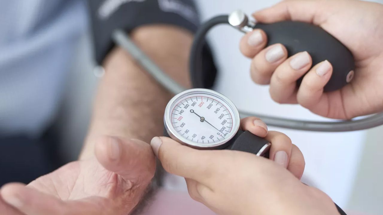 tut-huyet-ap-uong-gi-1