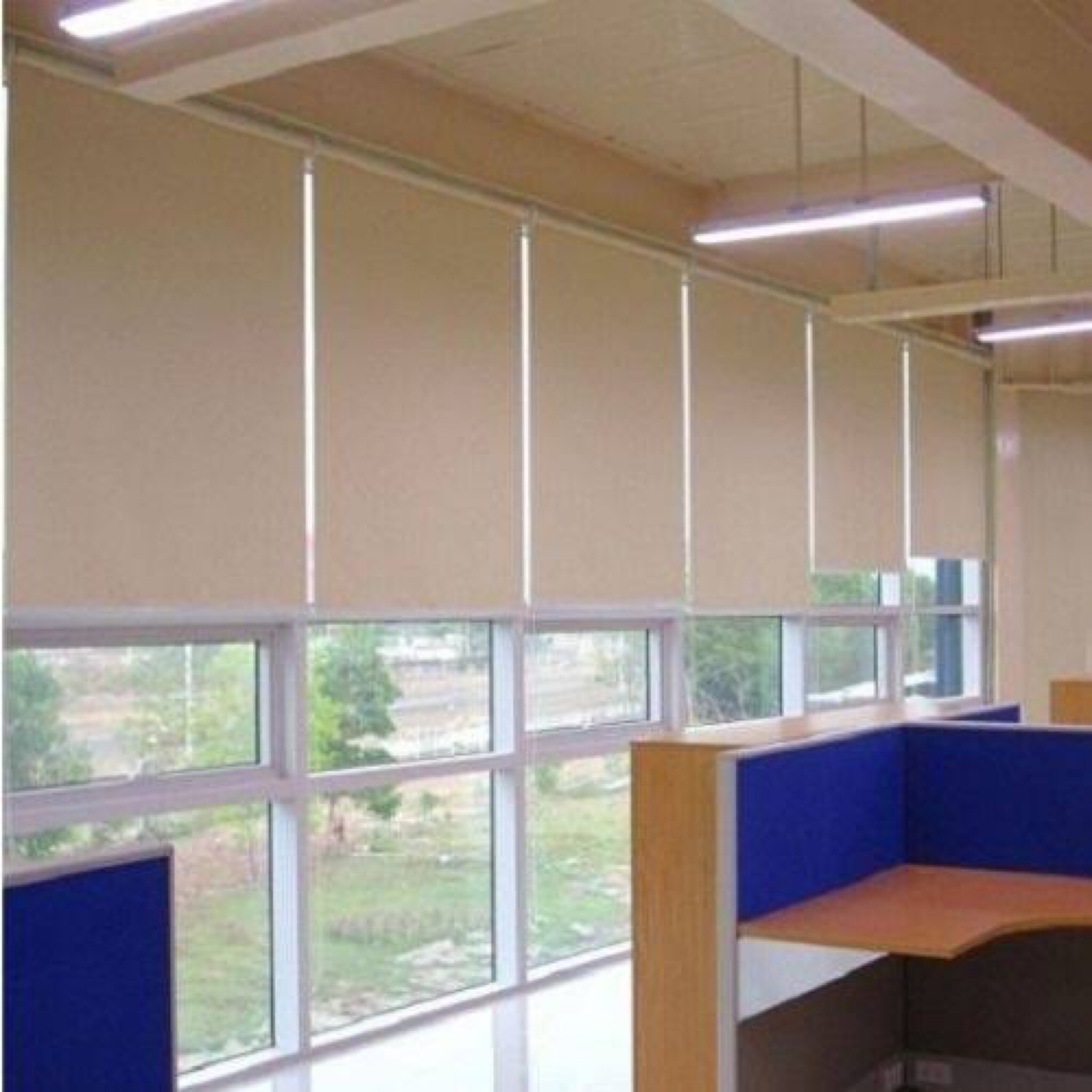 Màn cuốn nhựa chống nắng cách nhiệt