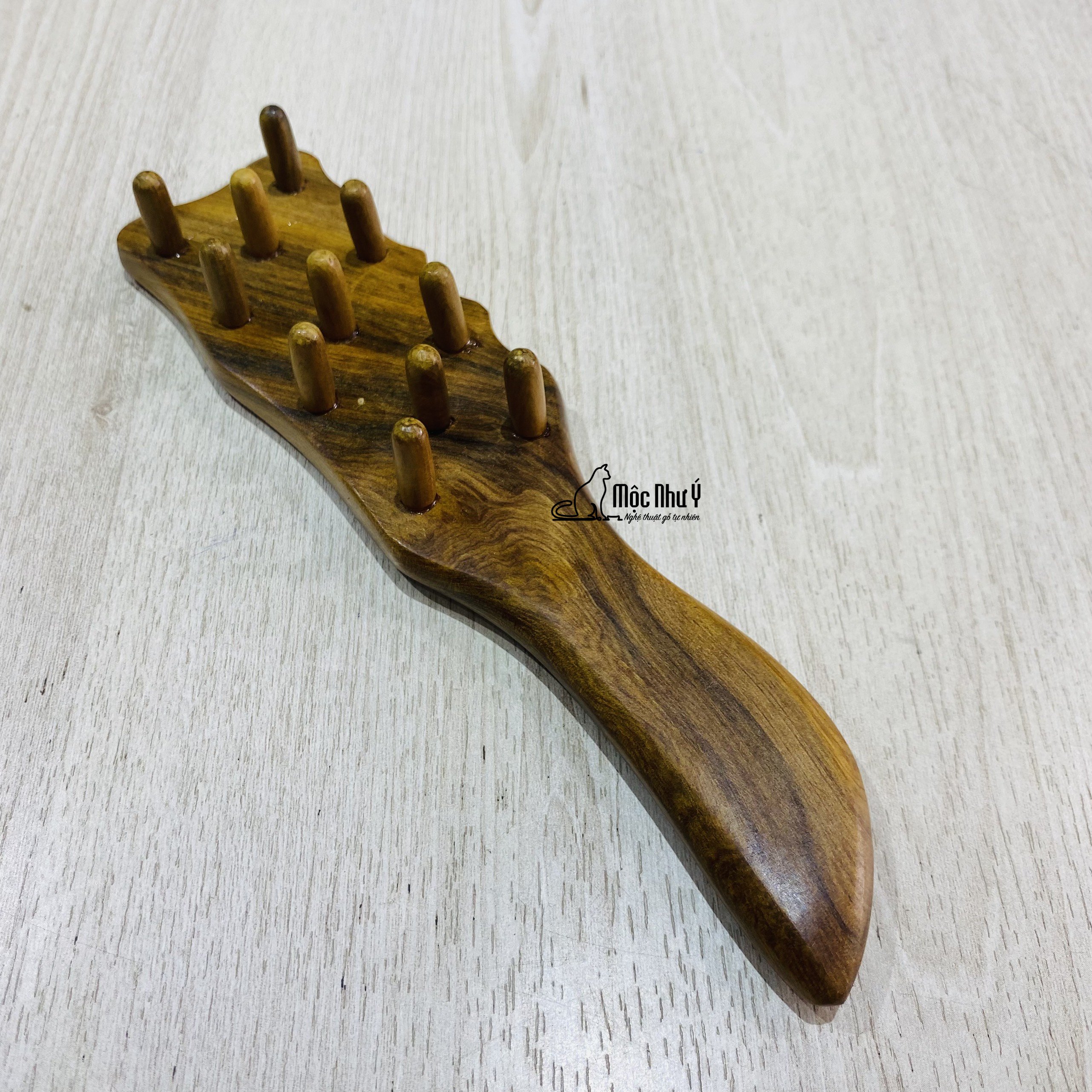 Massage hình bàn chải