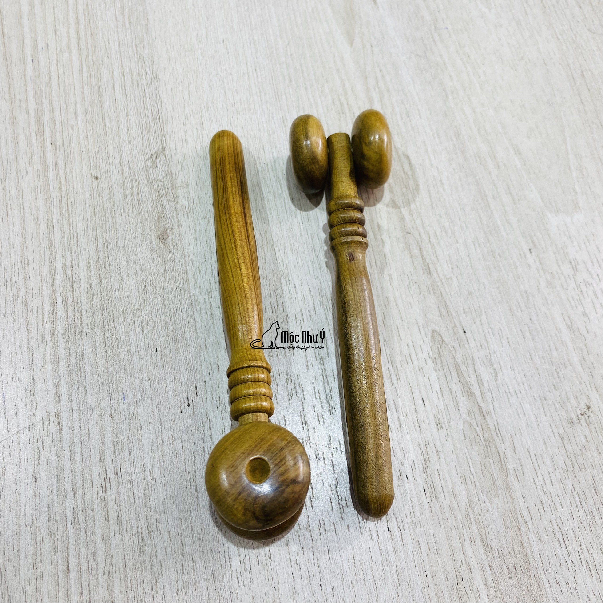 Lăn massage mặt