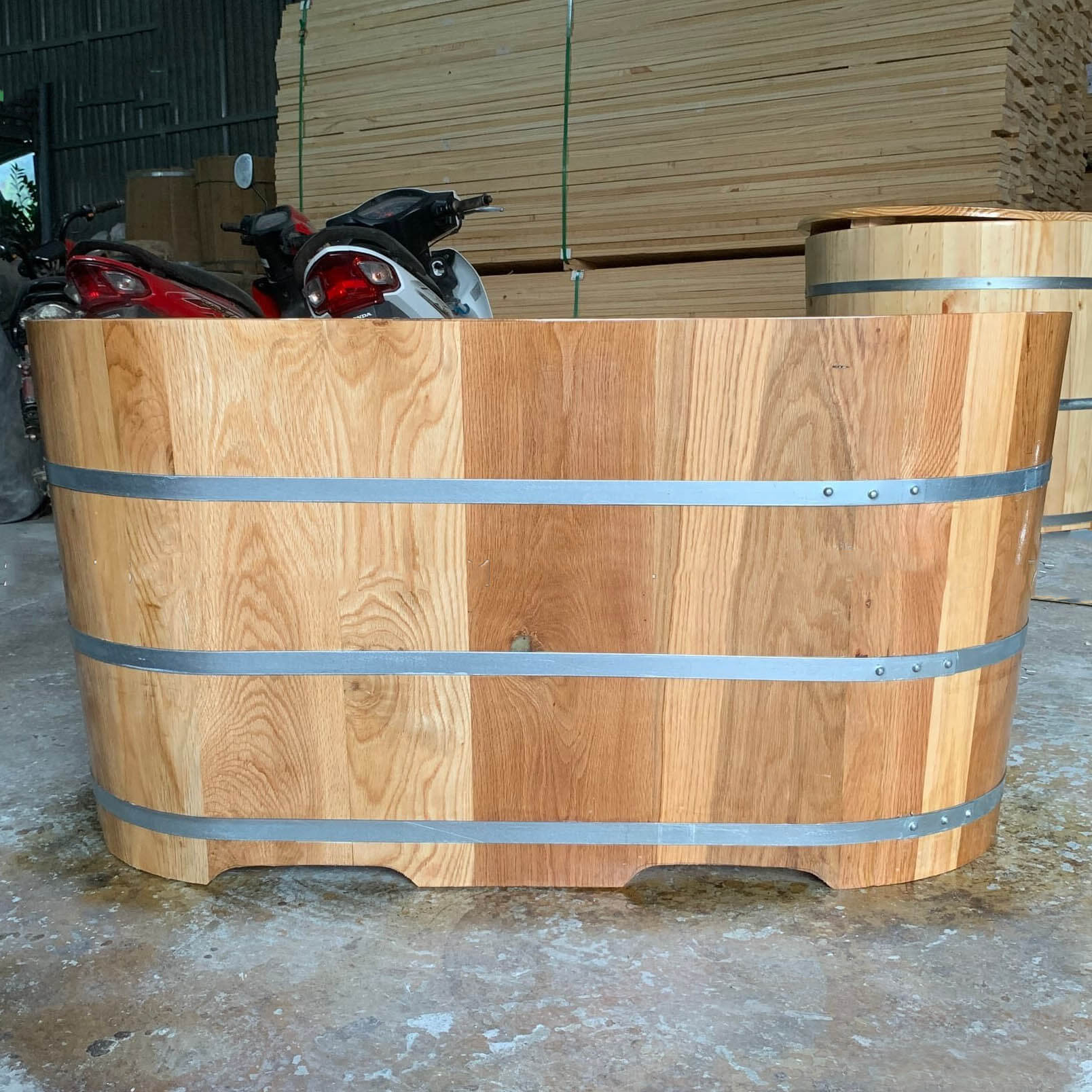 Cách chọn lựa thùng tắm gỗ sồi đẹp và chất lượng