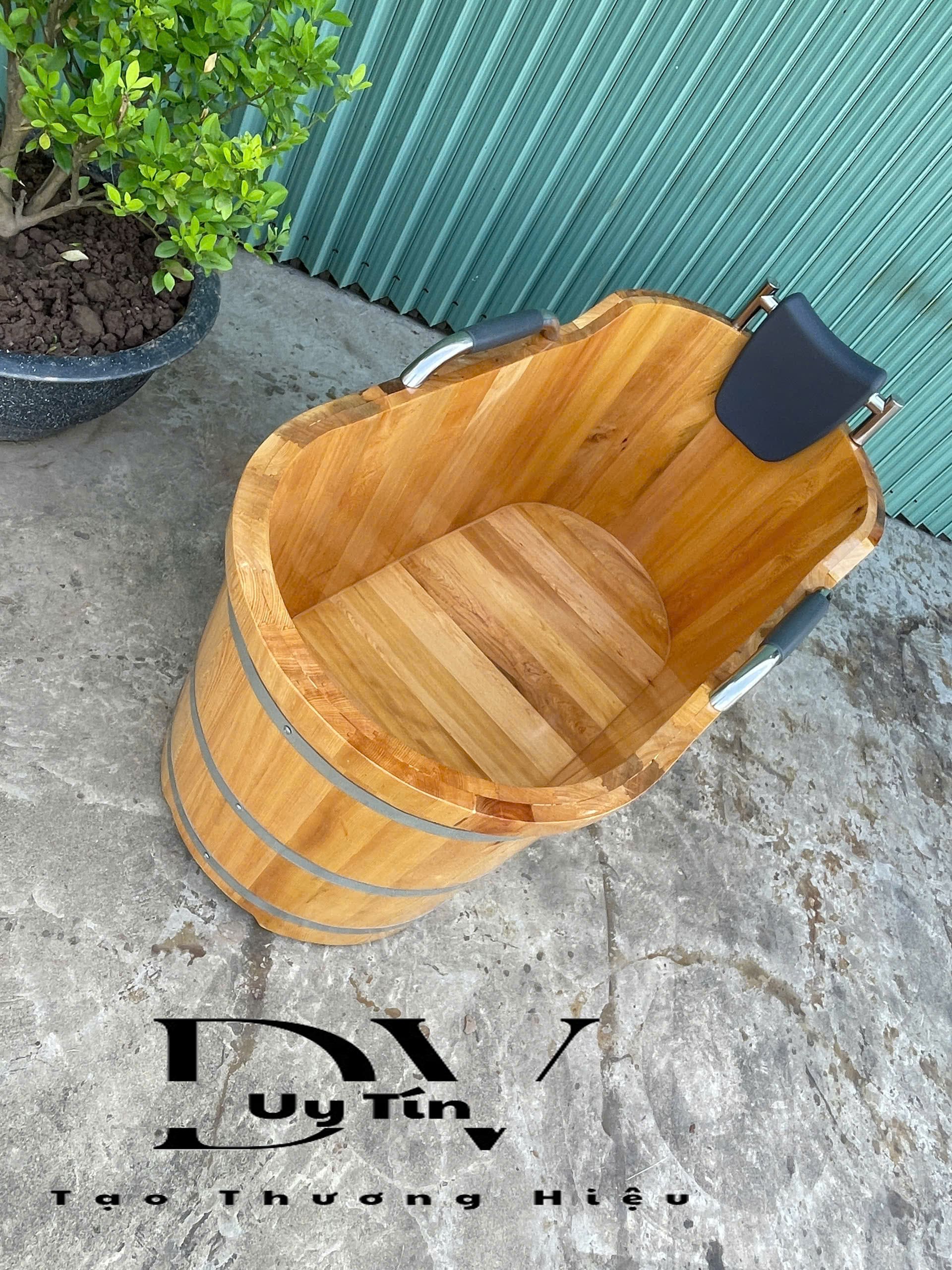 Bồn Tắm Gỗ Pơ Mu Dài 1m5