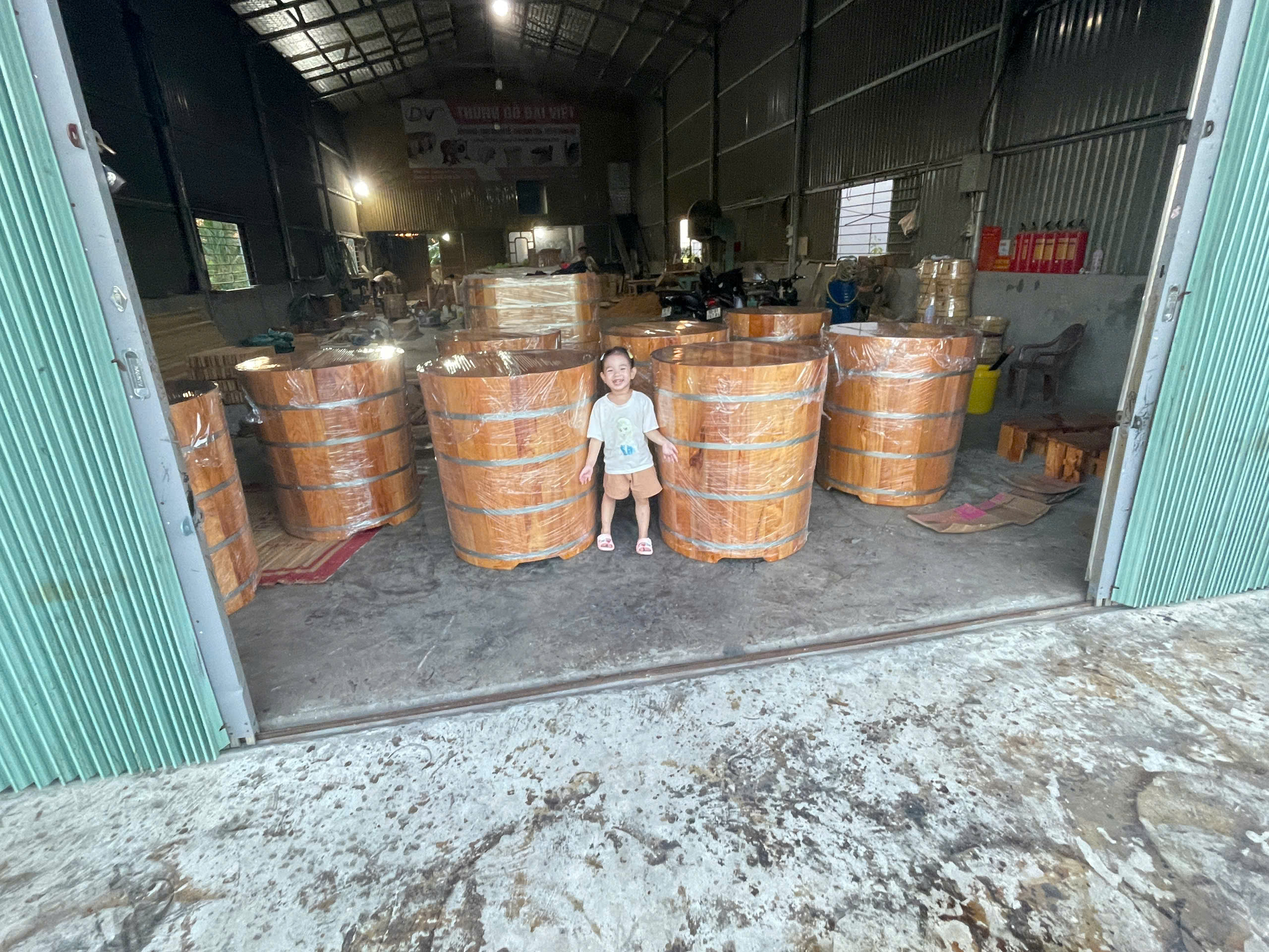 Bồn Tắm Gỗ Pơ Mu Cao 90cm