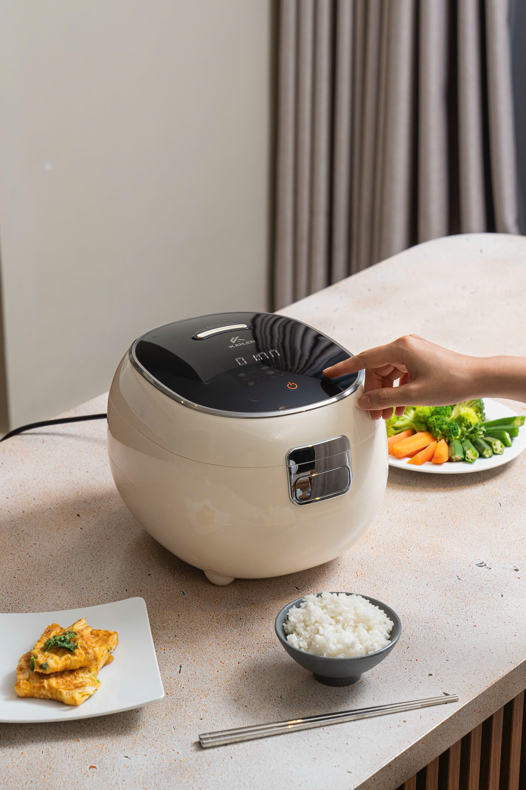 Nồi cơm điện tử Kailer 1,2L