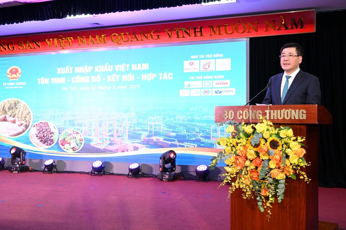 Công bố Báo cáo Xuất nhập khẩu Việt Nam 2024