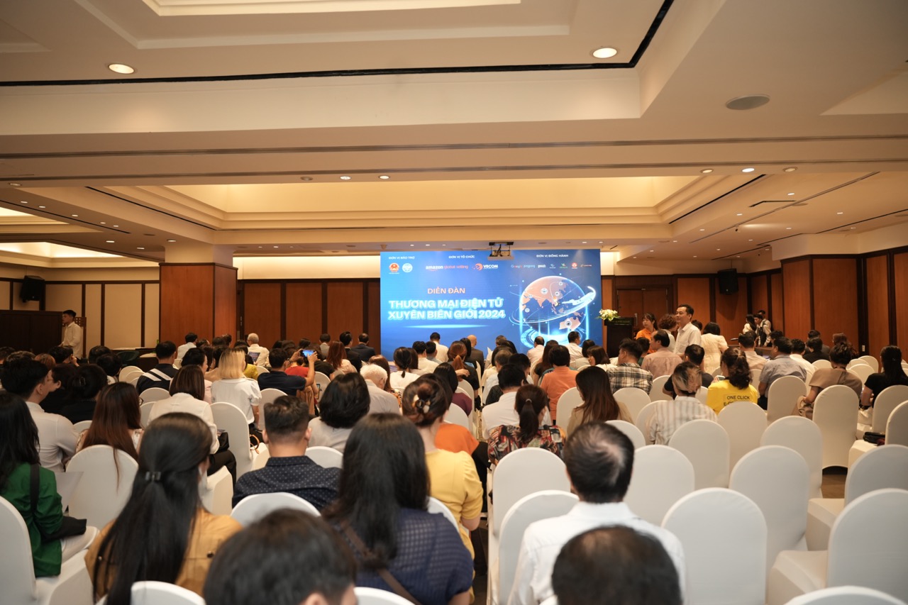Diễn đàn Thương mại điện tử Xuyên biên giới (VOIEF) 2024 - Giới thiệu Liên minh hỗ trợ xuất khẩu trực tuyến Việt Nam (VESA)