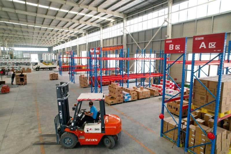 Mách bạn cách bịt lỗ khoan tường bằng Apollo Acrylic A100 cực hiệu quả