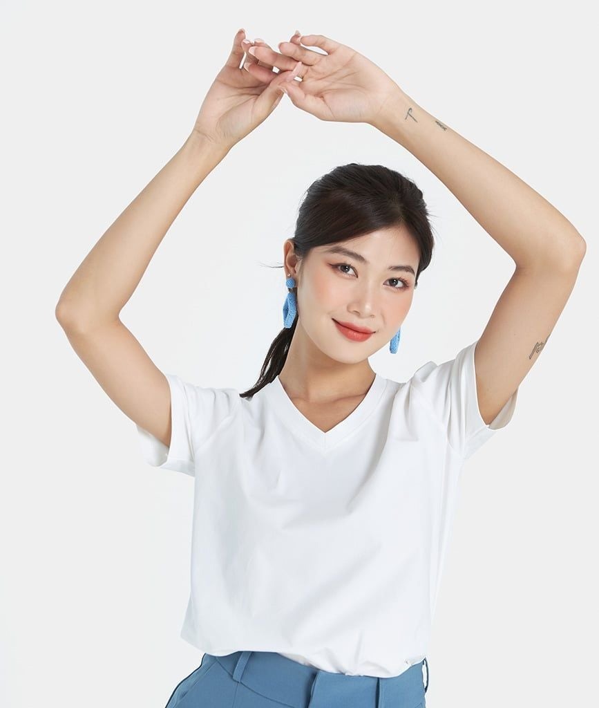 ÁO THUN TRƠN MÀU CỔ TIM FORM FIT