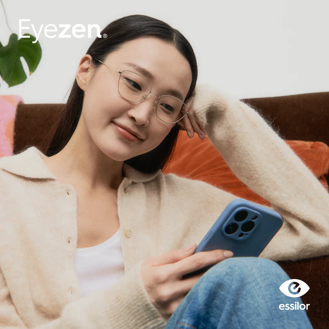 Giới thiệu về tròng kính Essilor Eyezen Start Stock