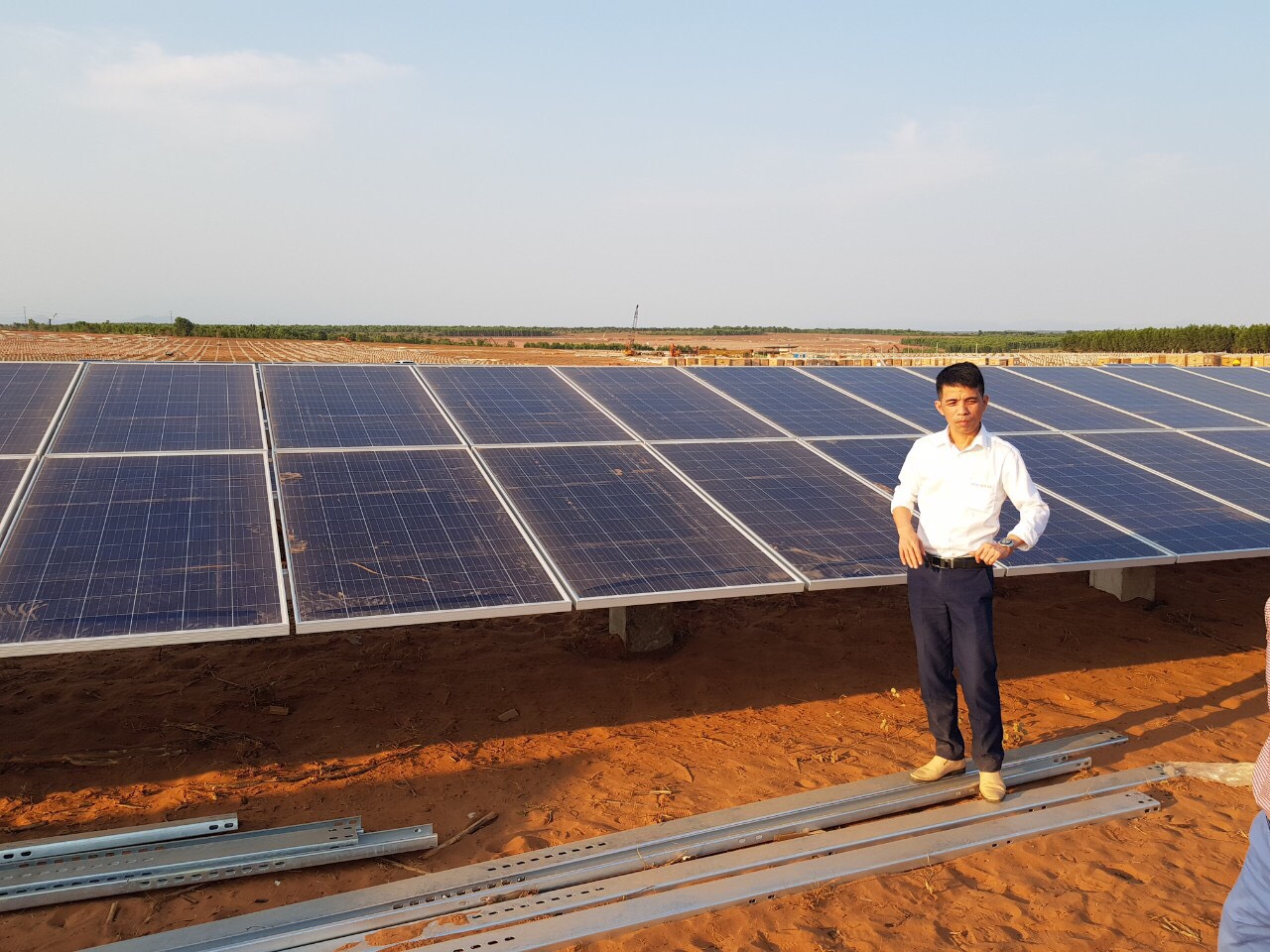 Dự án Nhà Máy Điện Năng Lượng Mặt Trời 325MWP - Hồng Phong 1B