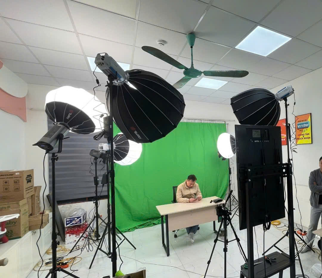 Dịch vụ từ vấn và thi công setup phòng livestream chuyên nghiệp tại Yến Tâm Camera
