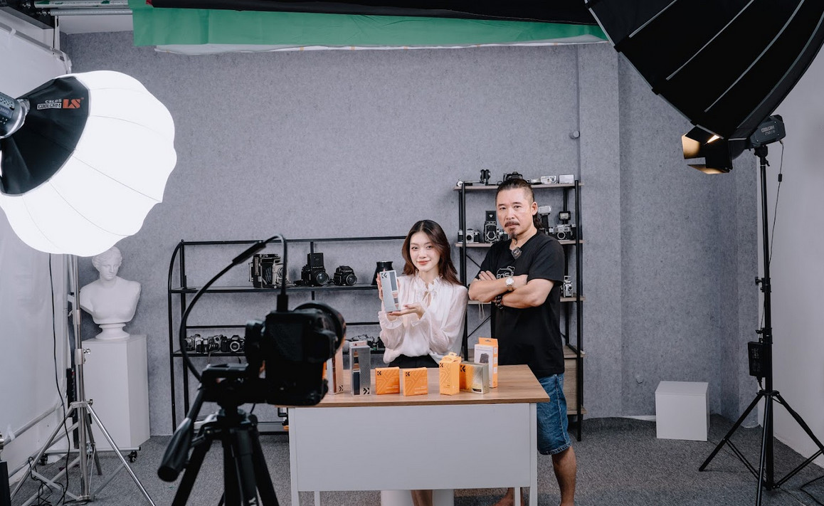 Kinh nghiệm mua đèn livestream cho máy ảnh