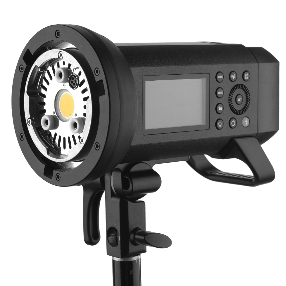 Bảo quản đèn Flash ngoài trời Godox AD400Pro.