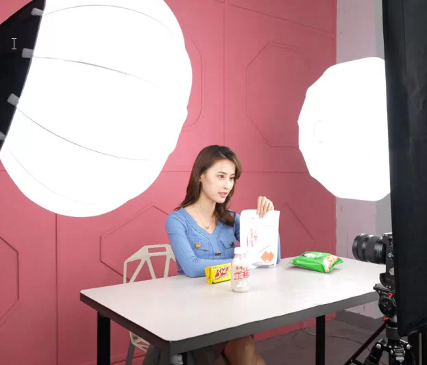 Đèn livestream giá bao nhiêu