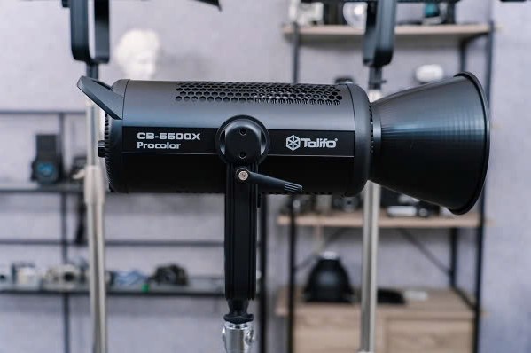 Đèn LED Tolifo CB-5500X