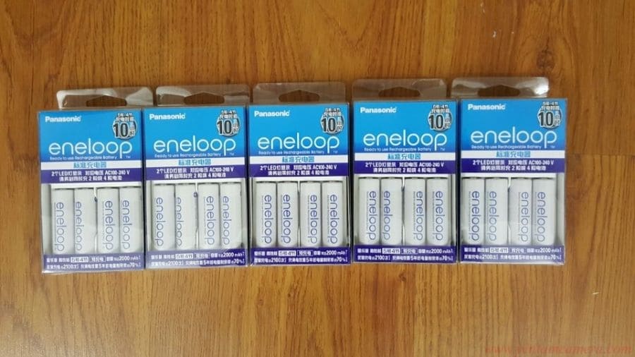 Bộ pin và sạc Panasonic eneloop BQ CC51C kèm 4 pin eneloop 1900 mAh