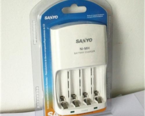 Sạc Sanyo Eneloop MQN06N