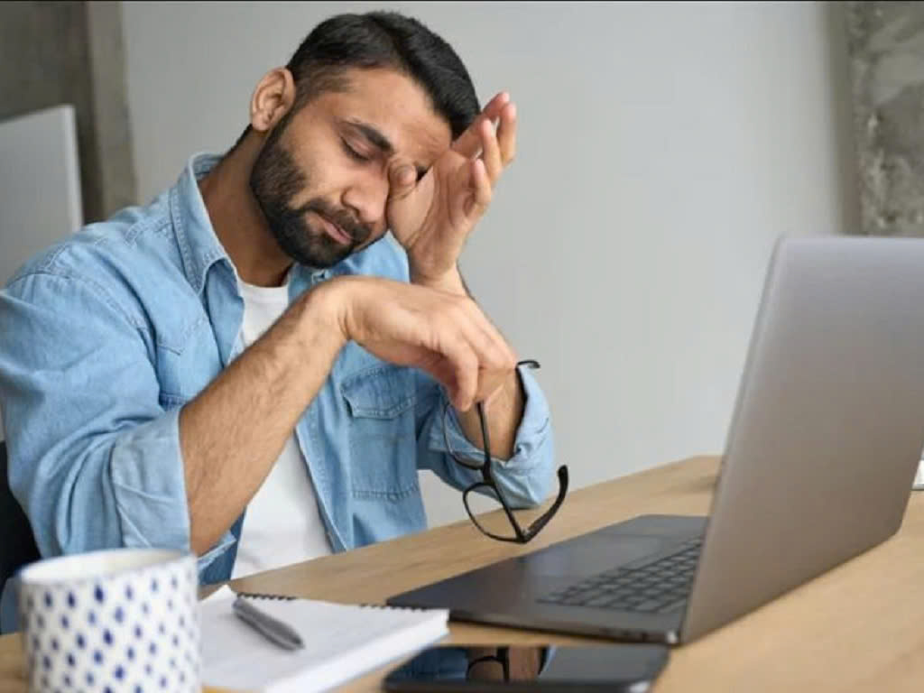 Vì Sao Bạn Ngáp Liên Tục Khi Học Tập Và Làm Việc? Cảnh Báo Từ Hệ Thống Hô Hấp Và Não Bộ