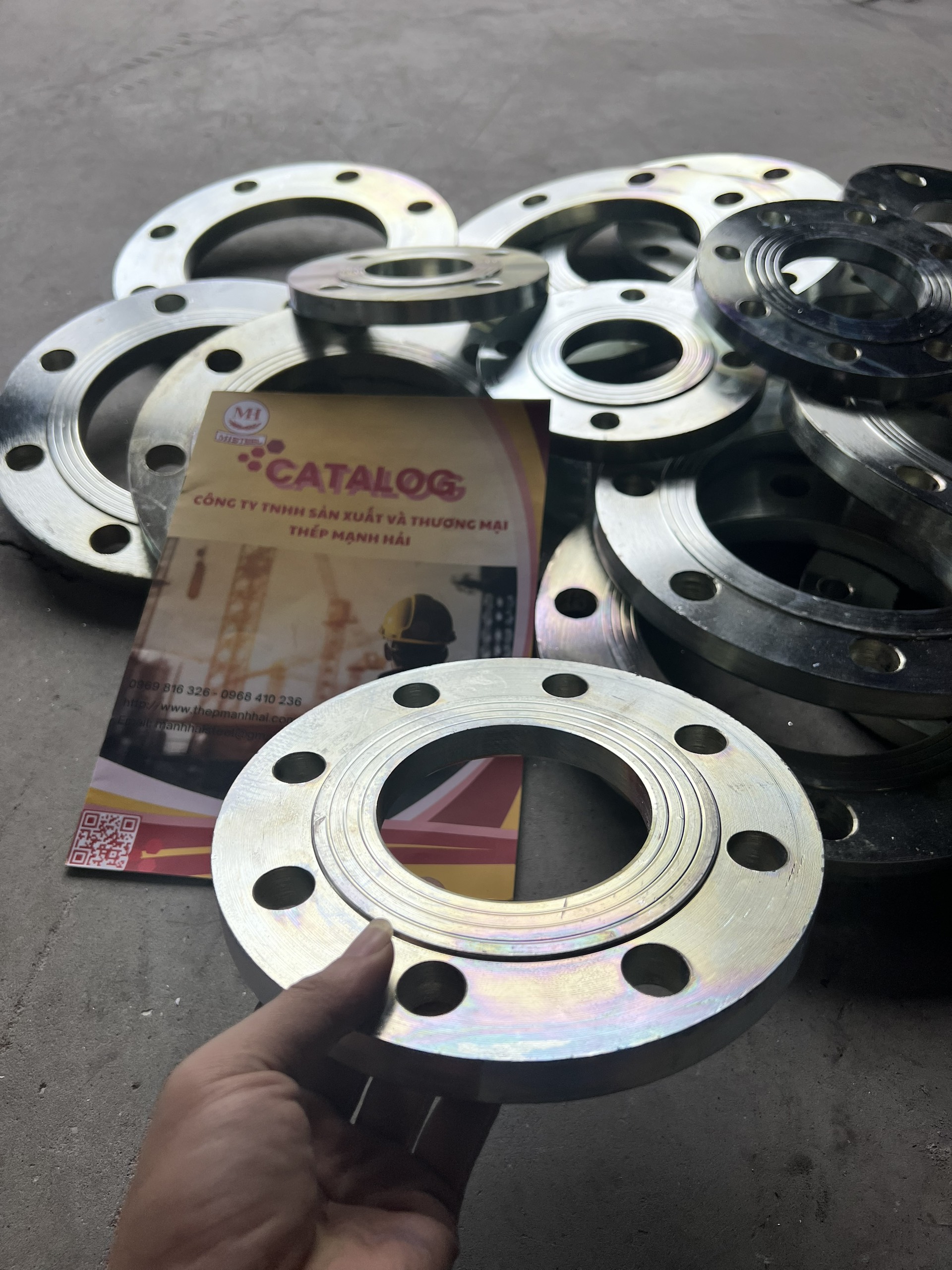 mặt bích mạ 7 màu tiêu chuẩn PN16