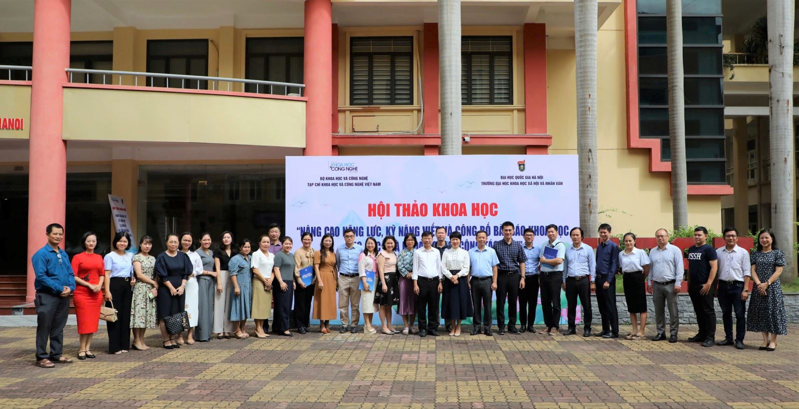 Nâng cao năng lực, kỹ năng viết và công bố bài báo khoa học cho các nhà khoa học và cộng tác viên trên địa bàn Hà Nội