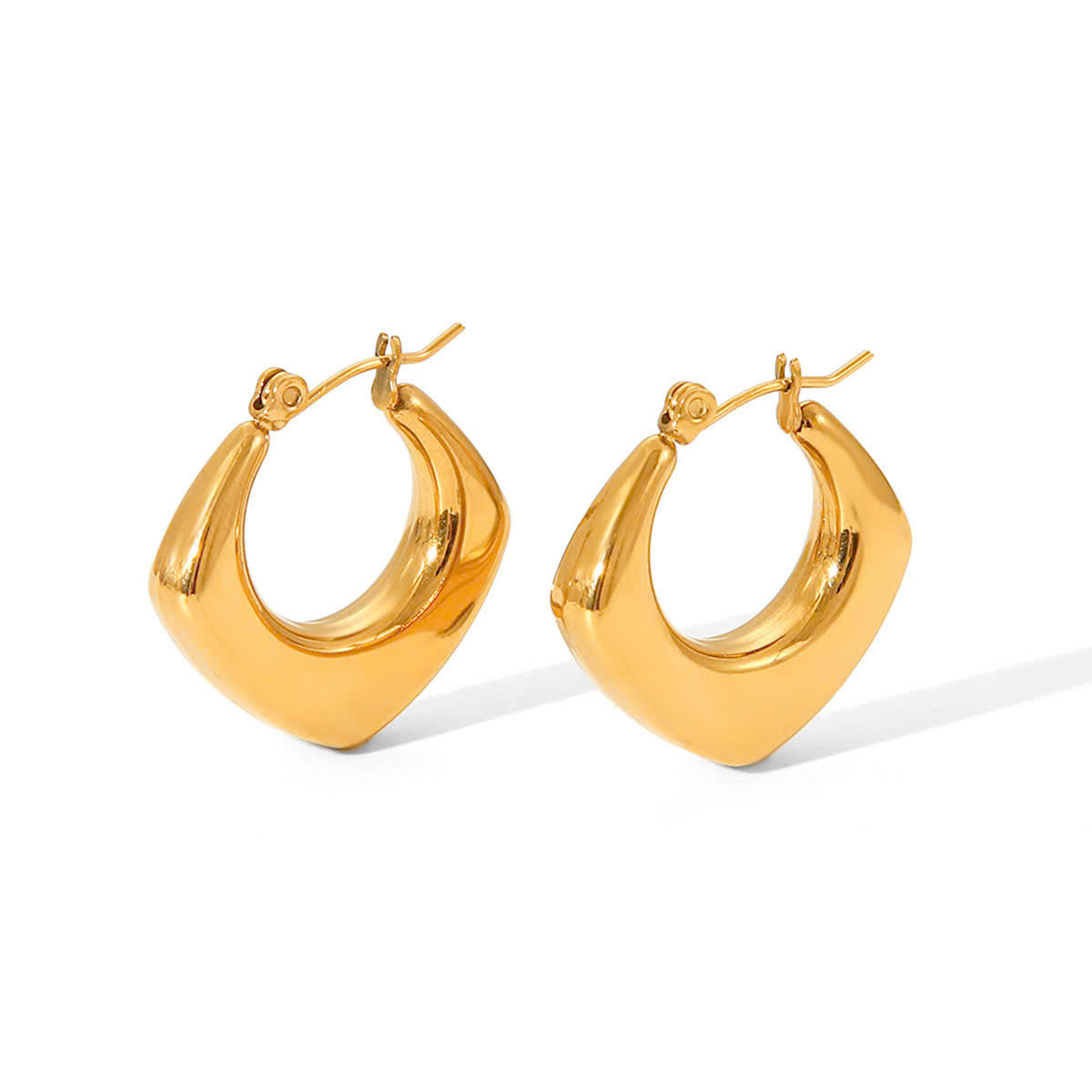 Naomi Hoops