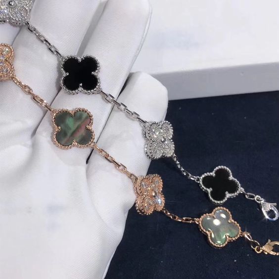Clover Bracelet - Galaxy Crystals