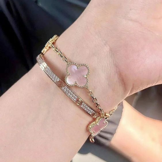 Clover Bracelet - Light Pink