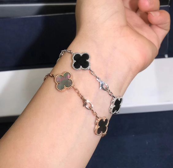 Clover Bracelet - Galaxy Crystals