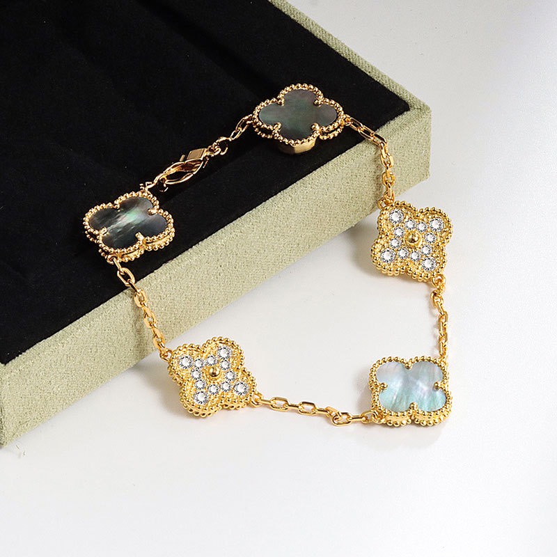 Clover Bracelet - Galaxy Crystals
